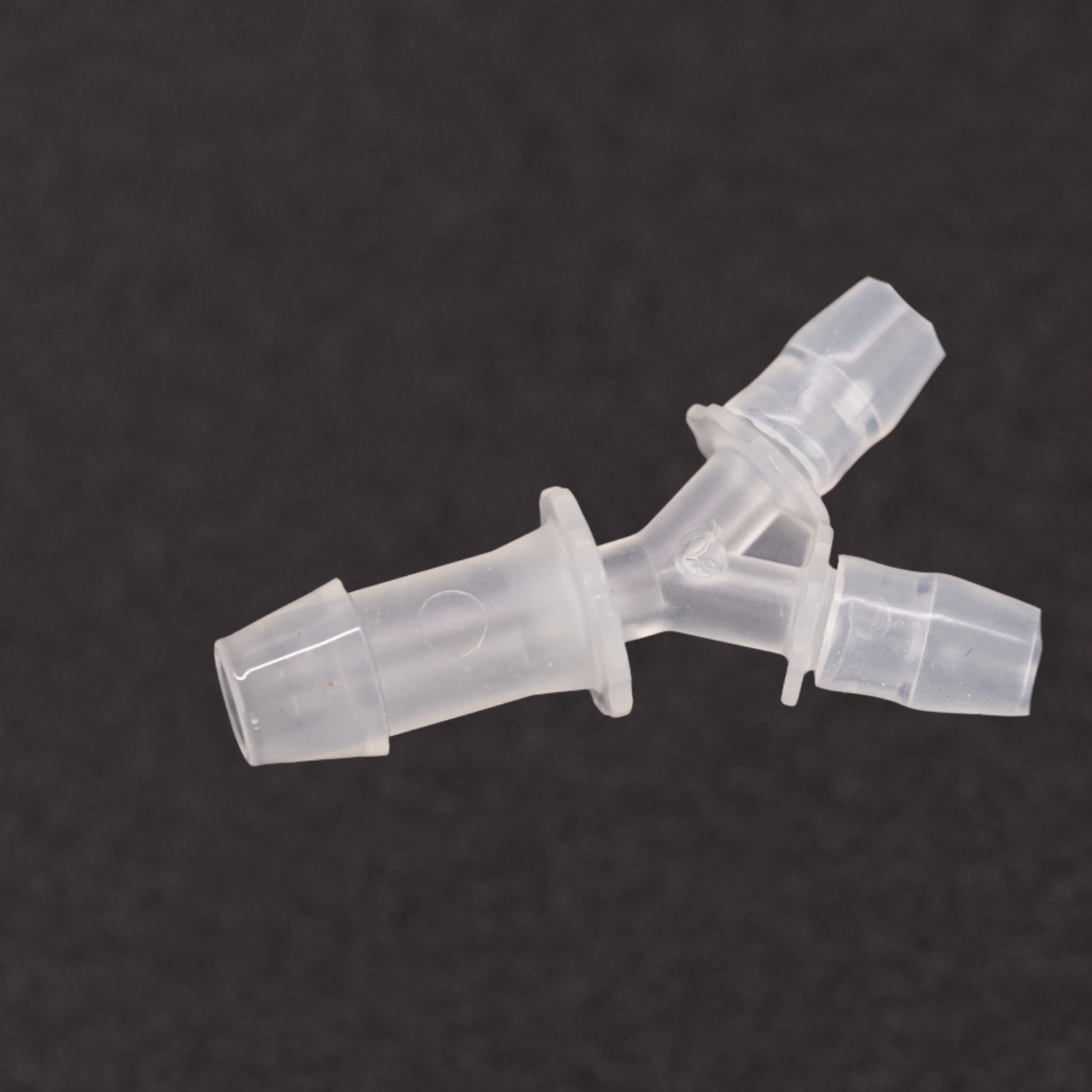 ISORetract™ Y-Split Adapter 5-Pack Low volume suction