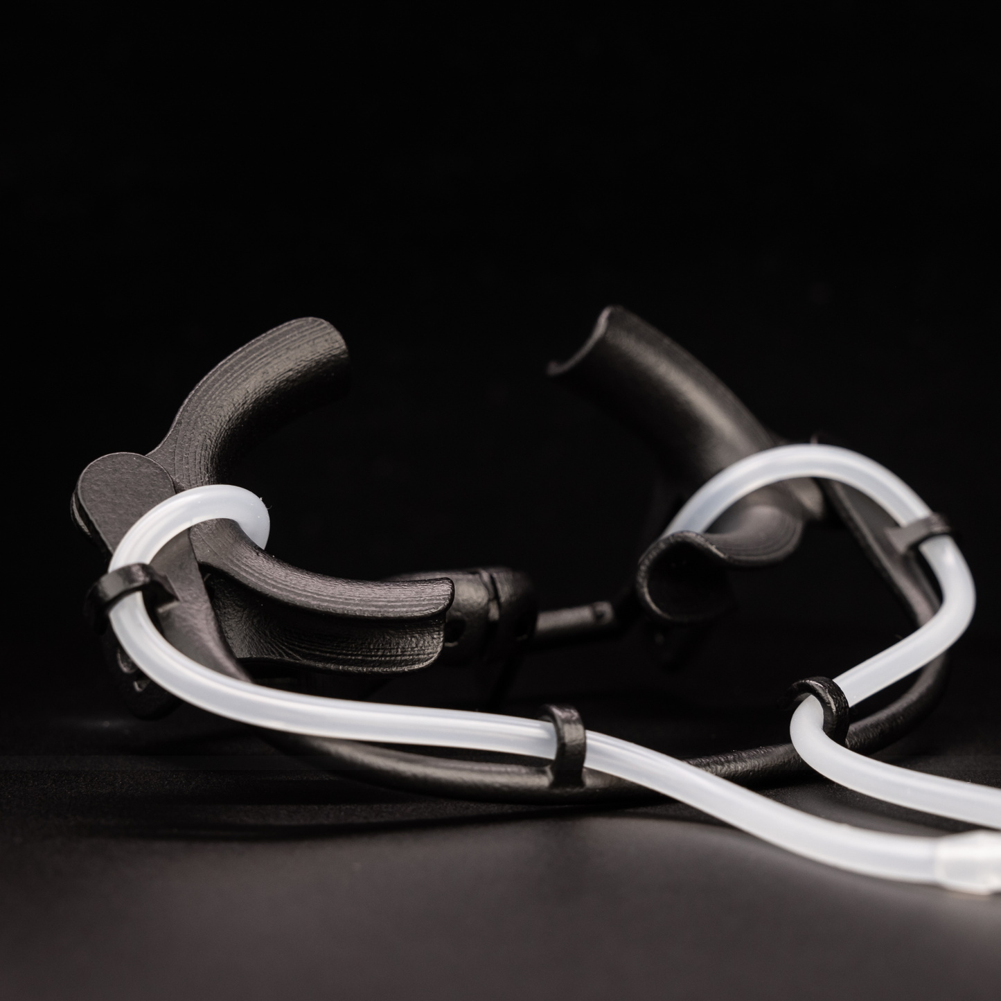 ISORETRACT – Orthodontic Mouth Retractor for Comfort & Isolation Engineered for maximum patient comfort with smooth, ergonomic edges that minimize soft tissue interference.